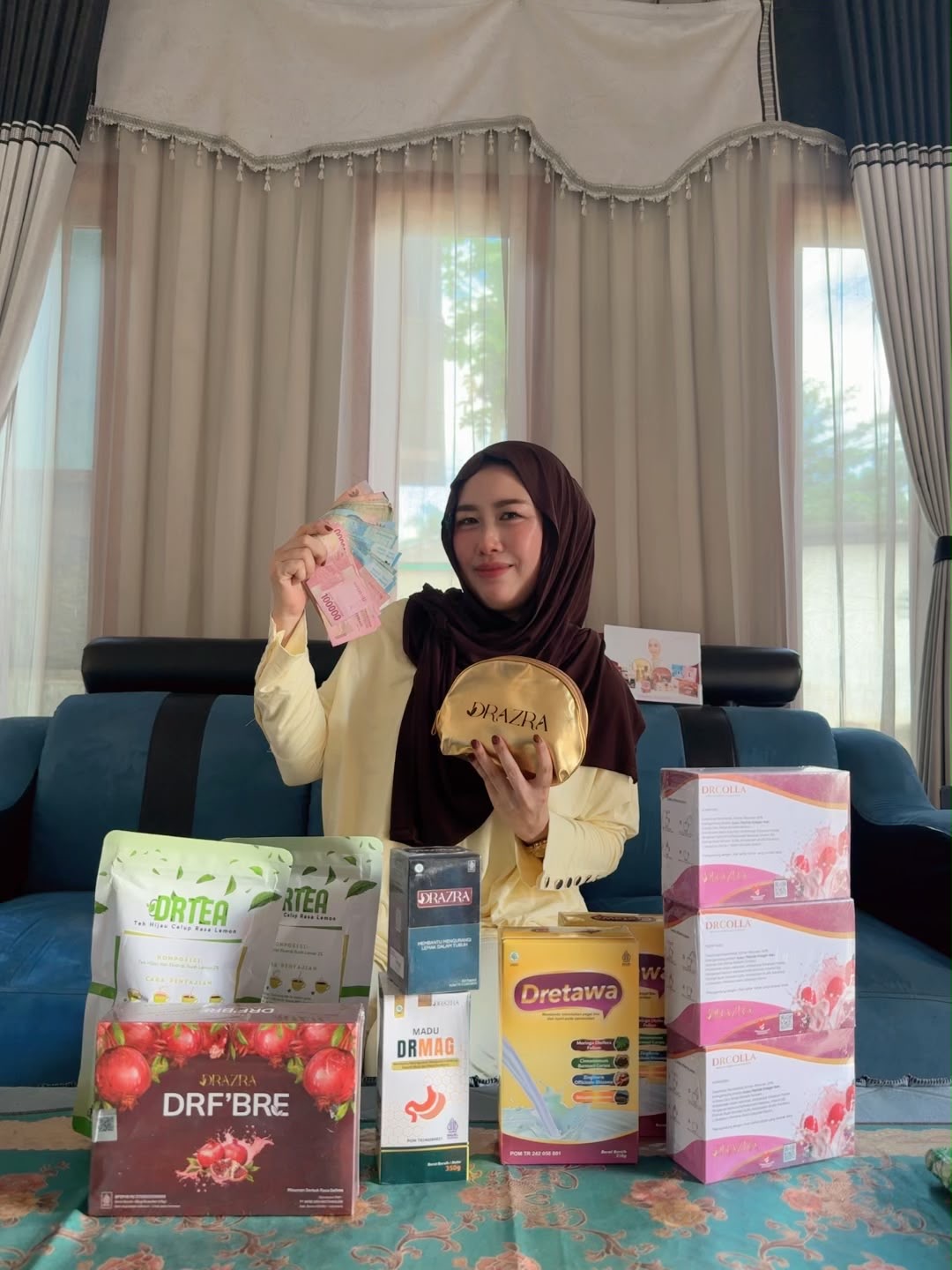 Aktivitas dan komunitas Erna Ningsih bersama DRAZRA