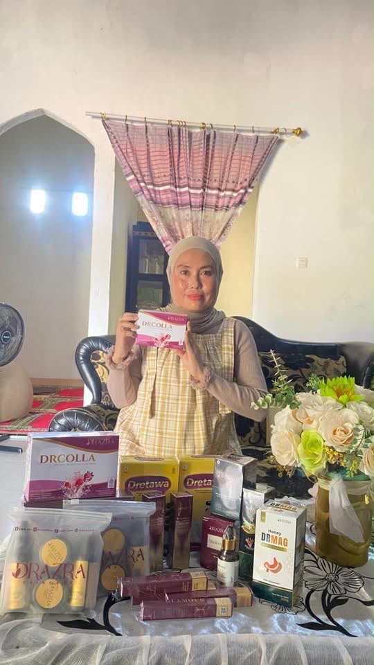 Aktivitas dan komunitas Erna Ningsih bersama DRAZRA