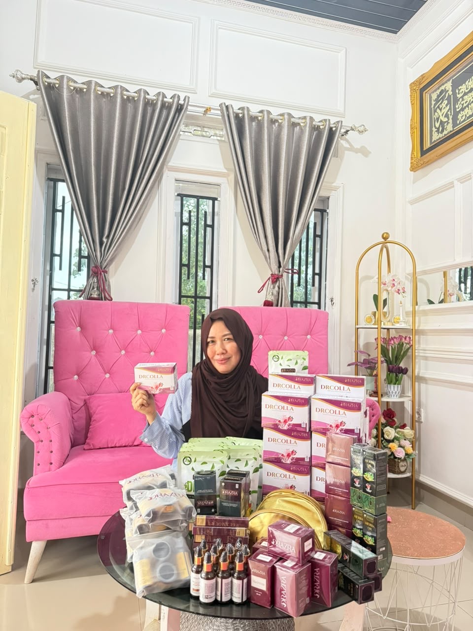 Aktivitas dan komunitas Erna Ningsih bersama DRAZRA